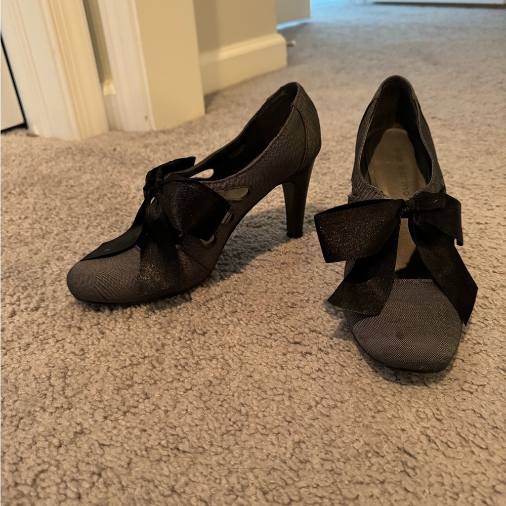 Ann Marino heels lightly worn